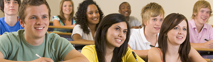 Happy students in class di_banner