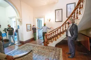 Professor Matthew Worsnick and students lead Chancellor Daniel Diermeier on a tour through the center as they present their research findings. (John Russell/Vanderbilt)