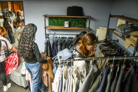 Opening day of the Commodore Closet (Jacob Chabowski / Vanderbilt University)