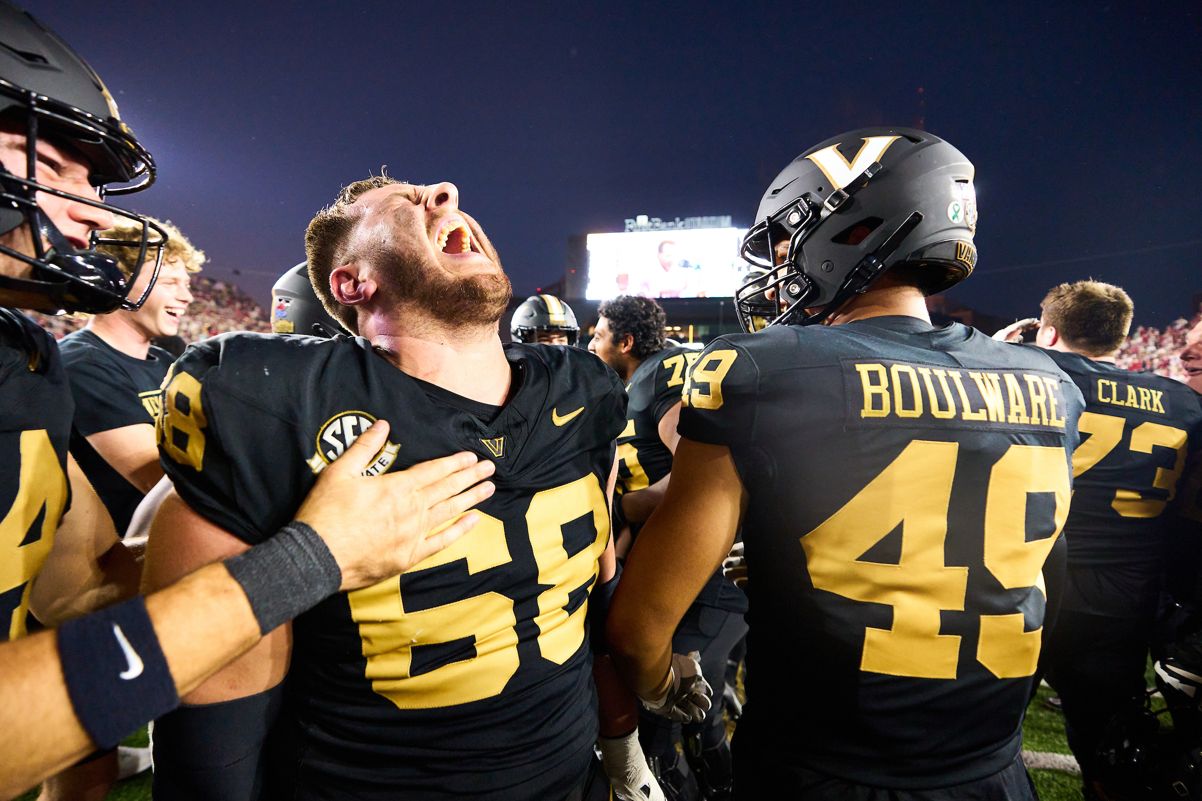 Vanderbilt football team celebrates historic win over No.1-ranked Alabama