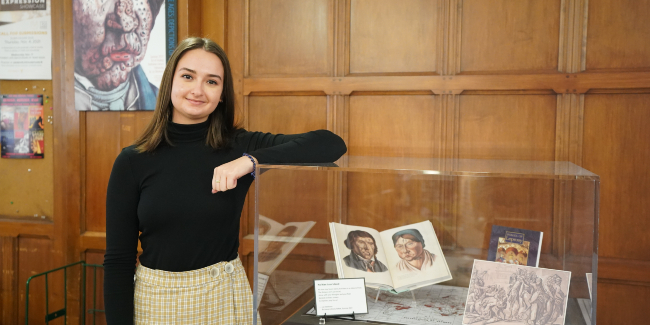 Buchanan Library Fellow Lia Okenkova is a junior cognitive studies and educational studies major from Naples, Florida. (John Russell/Vanderbilt)