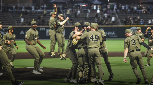 The Vanderbilt baseball team clinches a berth in the 2019 College World Series with a win over Duke. (Vanderbilt University)