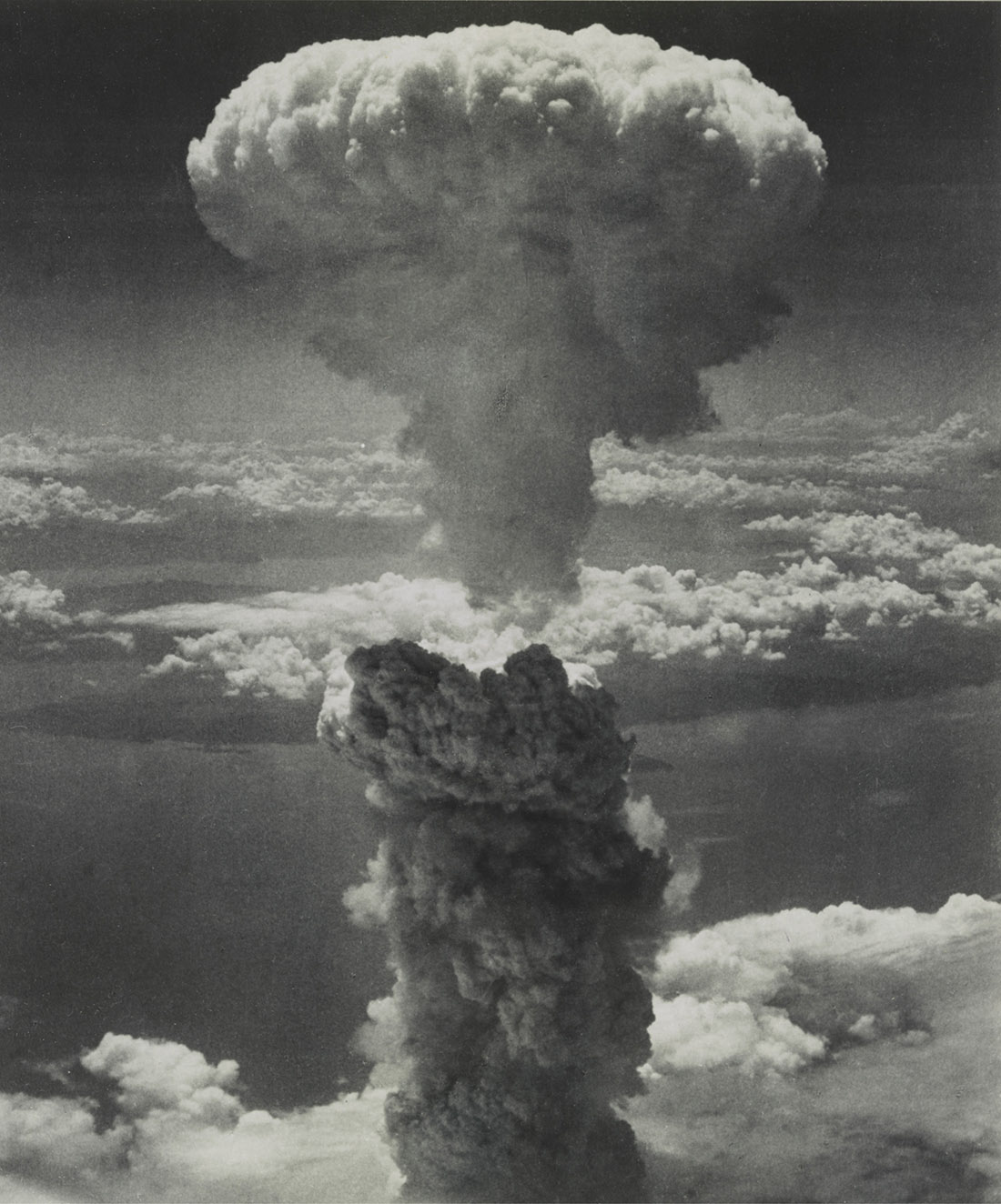 “Fat Man,” the second atomic bomb developed by Manhattan Project physicists, is dropped on Nagasaki, Japan, on Aug. 9, 1945, prompting the end of World War II. (LIBRARY OF CONGRESS ARCHIVES)