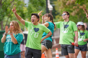 First-year students move in to The Martha Rivers Ingram Commons with the help of faculty, staff, and VUceptors.