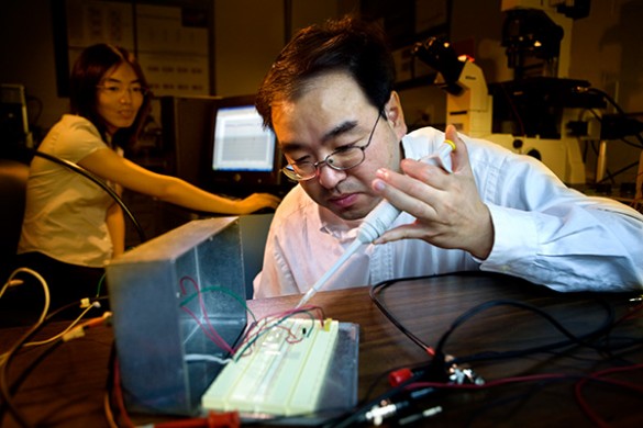 thermal-deyuli Deyu Li in lab