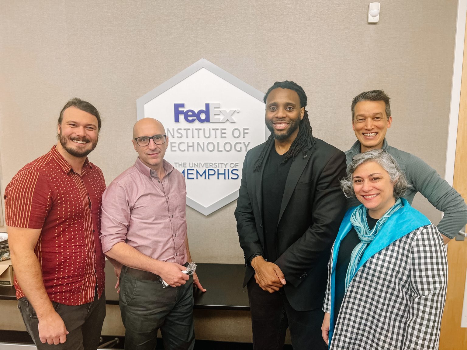 Charleson Bell (center), the Wond’ry’s director of entrepreneurship and biomedical innovation and research assistant professor of biomedical engineering, welcomes members of the University of Memphis FedEx Institute of Technology to the NSF I-Corps Mid-South Hub.