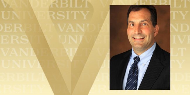 A head shot of Eric Kopstain