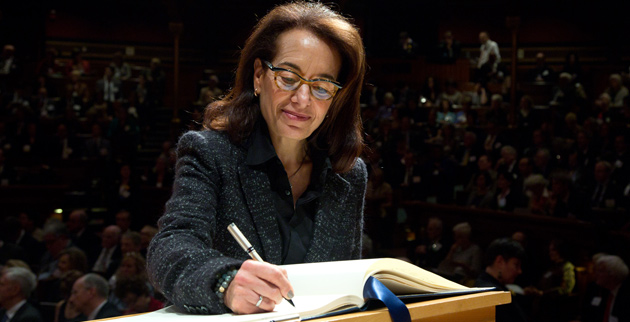 Colin Dayan, the Robert Penn Warren Professor in the Humanities at Vanderbilt, signs the American Academy of Arts and Sciences’ Book of Members, a tradition that dates back to 1780. (image courtesy of AAAS)