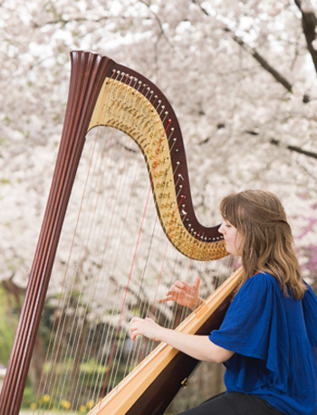 Harpist_Michaela_Novakovic