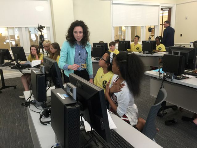 Peabody doctoral student Jennifer Kahn provides hands-on instruction to Metro Schools students learning to digitally map the city's and their own personal histories.