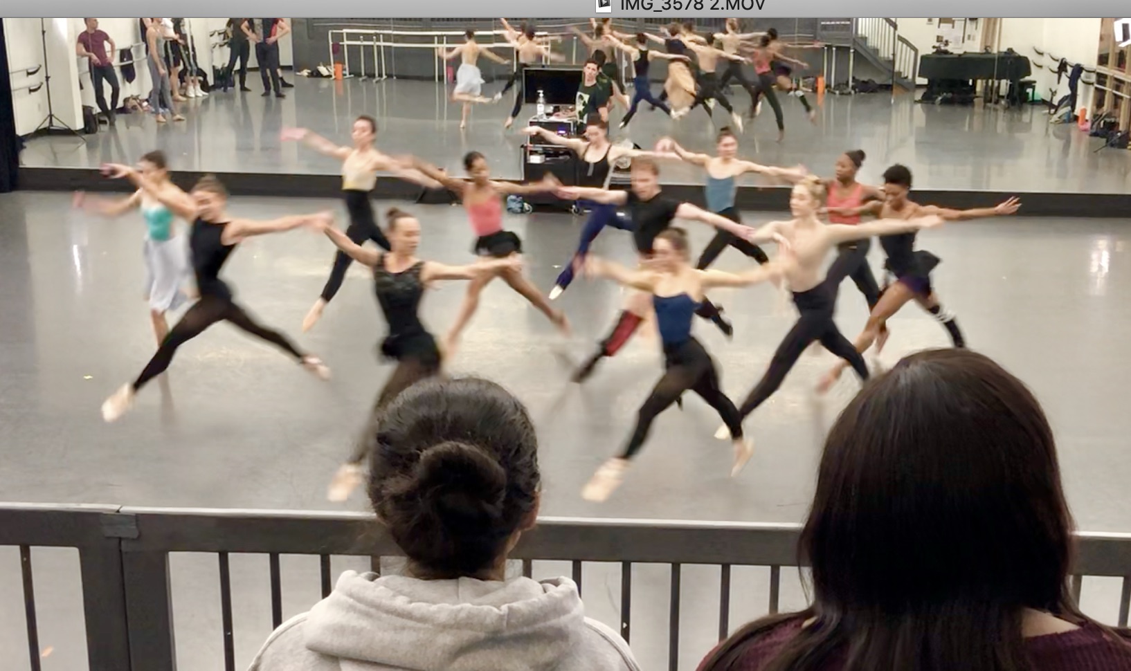 Nashville ballet practicing.