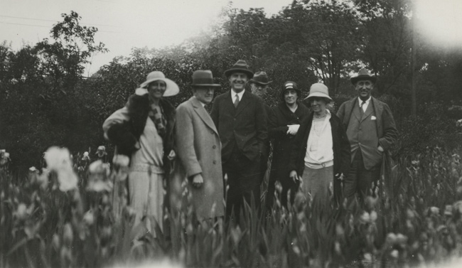 Visitors to the Kirkland iris gardens, 1928. (James H. Kirkland Papers, Vanderbilt University Special Collections)