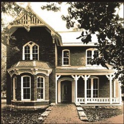 675_20130917195348-warrencenter352x352 Robert Penn Warren Center antique