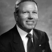 Brownlee O. Currey Jr., BA'49 and emeritus Board of Trust member member