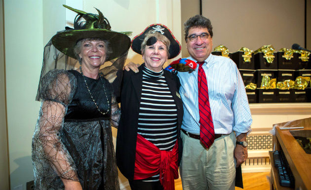 (L to r) Dean Camilla Benbow, Heart and Soul award recipient Janet Roberts, and Chancellor Nicholas S. Zeppos at a Peabody staff brunch on Halloween where Roberts was surprised with the award. (Anne Rayner/Vanderbilt)
