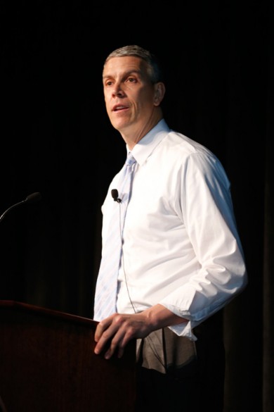 arne-duncan-vertical