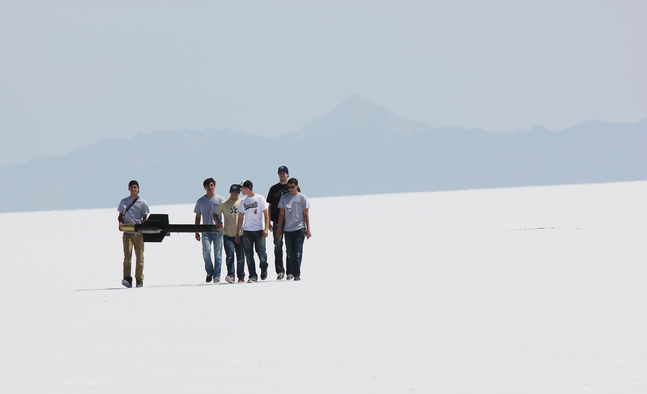 Aerospace_Utah Student rocketeers on the Bonneville Salt Flats of Utah