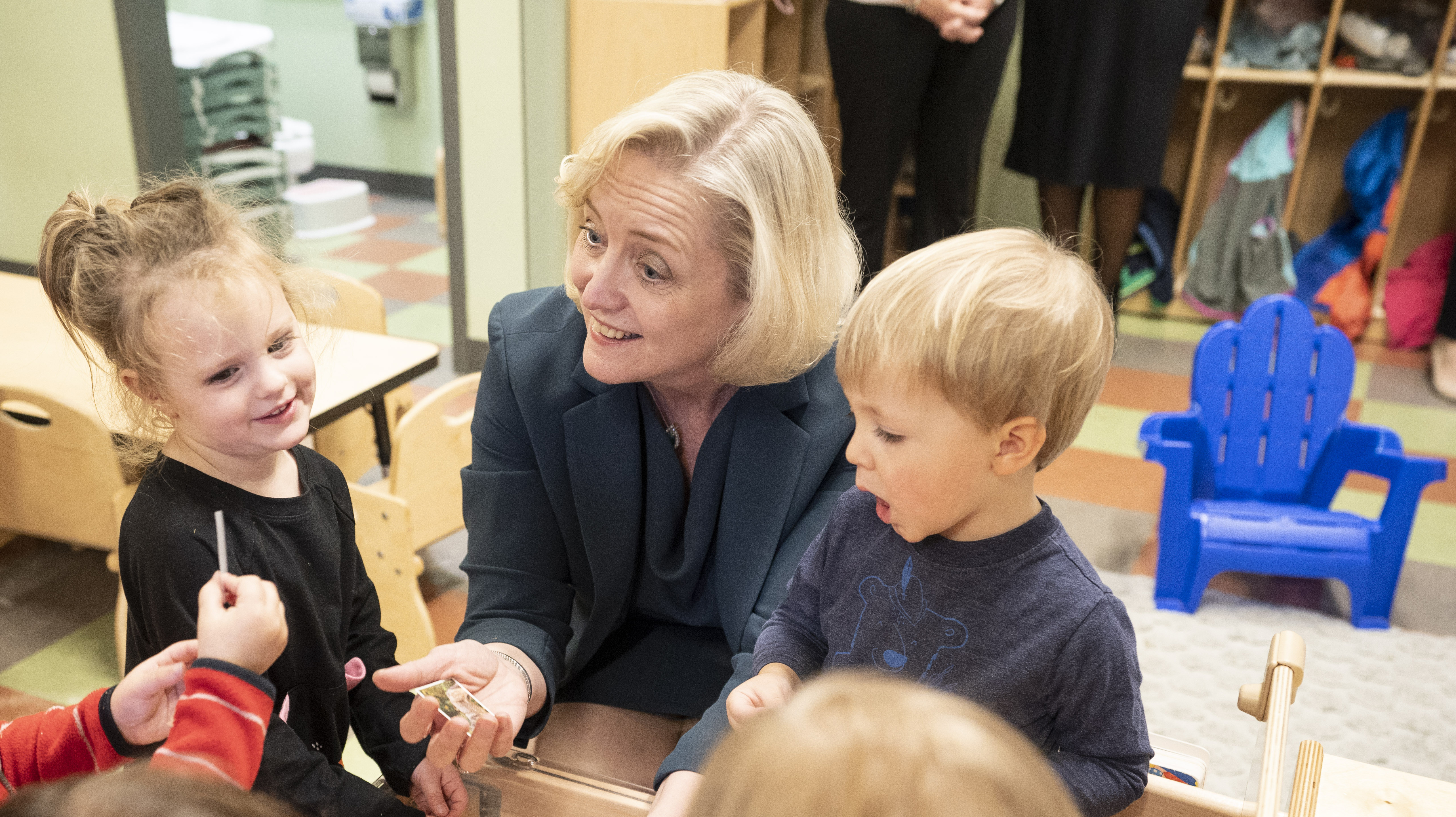 Chancellor Wente visits children at the Vanderbilt Child & Family Center
