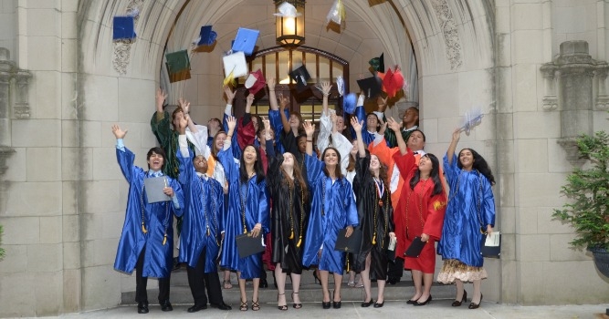 First graduating class of the School for Science and Math