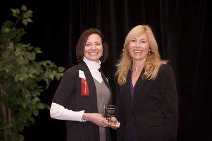 Rolando_Lori_award_sm