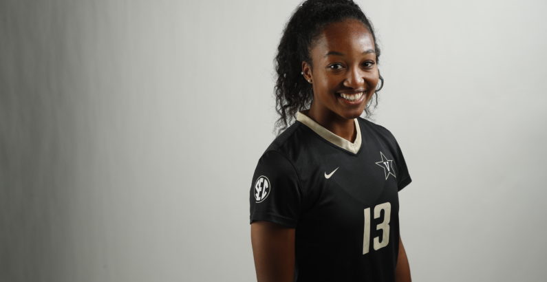 Nia Dorsey: Commodore defender and community volunteer