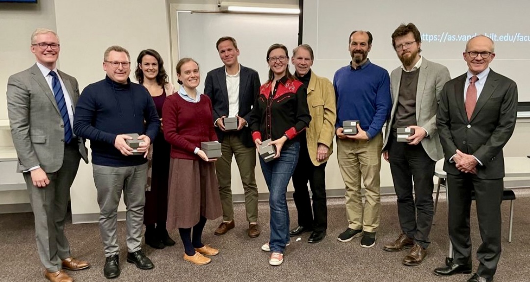 Senior Lecturer Denis Zhernokleyev Receives 2023 Faculty Advising Award