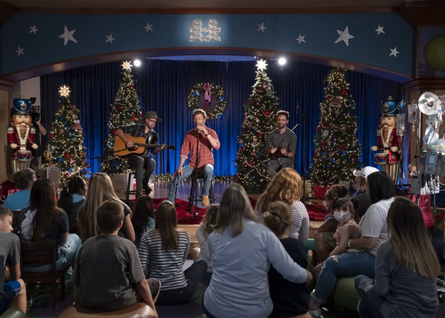 Dierks Bentley performs at Monroe Carell Jr. Children's Hospital at Vanderbilt. Photo by Cayce Long