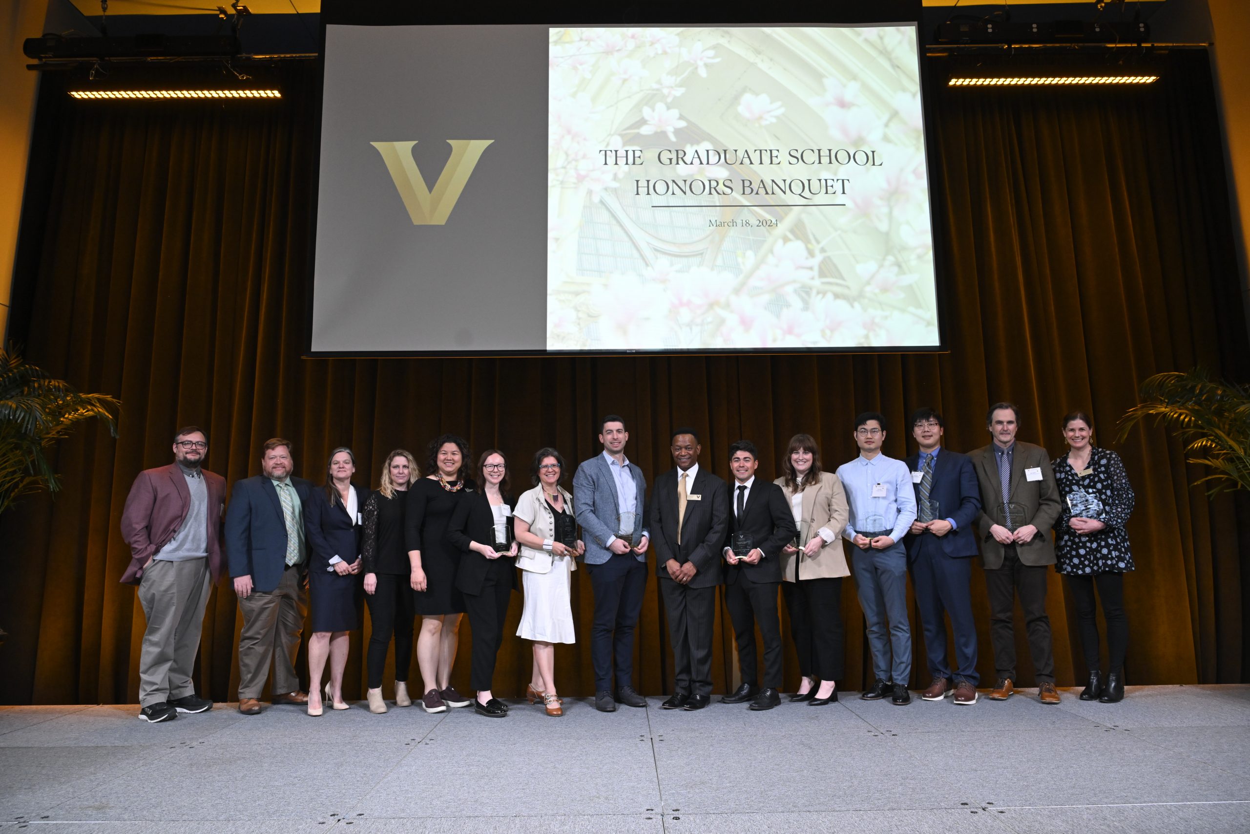 Graduate School recognizes excellence among students, faculty at Honors Banquet