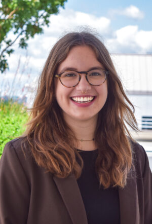 Amanda Maeglin, a senior triple majoring in physics, English, and communication of science and technology.