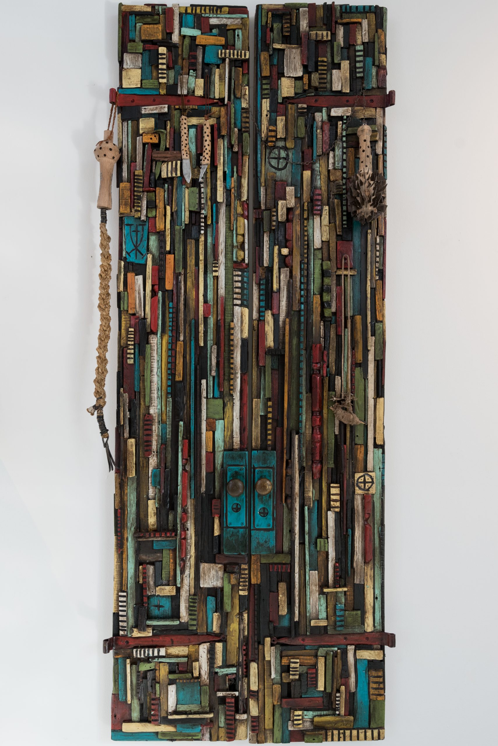 José Bedia, Júbilo de Aponte, 2017, mixed media on mixed papers, 106 x 143 inches. Courtesy of the artist.