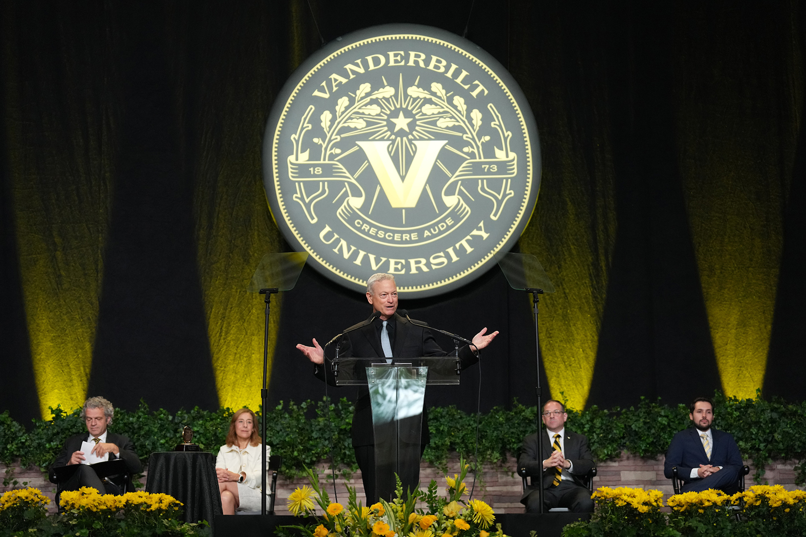 Actor Gary Sinise speaks to Class of 2025 graduates as the most recent recipient of the Nichols-Chancellor's Medal.