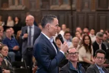 Vanderbilt alumni, faculty, Chelsea neighbors and industry leaders attend the 'America and the World' event at Vanderbilt–New York City. (Vanderbilt University)