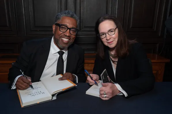 Vanderbilt alumni, faculty, Chelsea neighbors and industry leaders attend the 'American Humor' fireside chat at Vanderbilt-New York City. (Vanderbilt University)