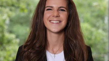 Pictured: headshot of Vanderbilt Master of Marketing student Rachel Brenk