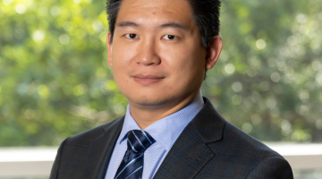 Pictured: Bin Li, Associate Professor of Accounting, Vanderbilt Business