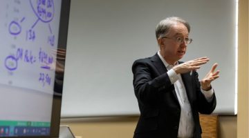 Pictured: Richard Willis teaches Financial Fundamentals course at Vanderbilt Business