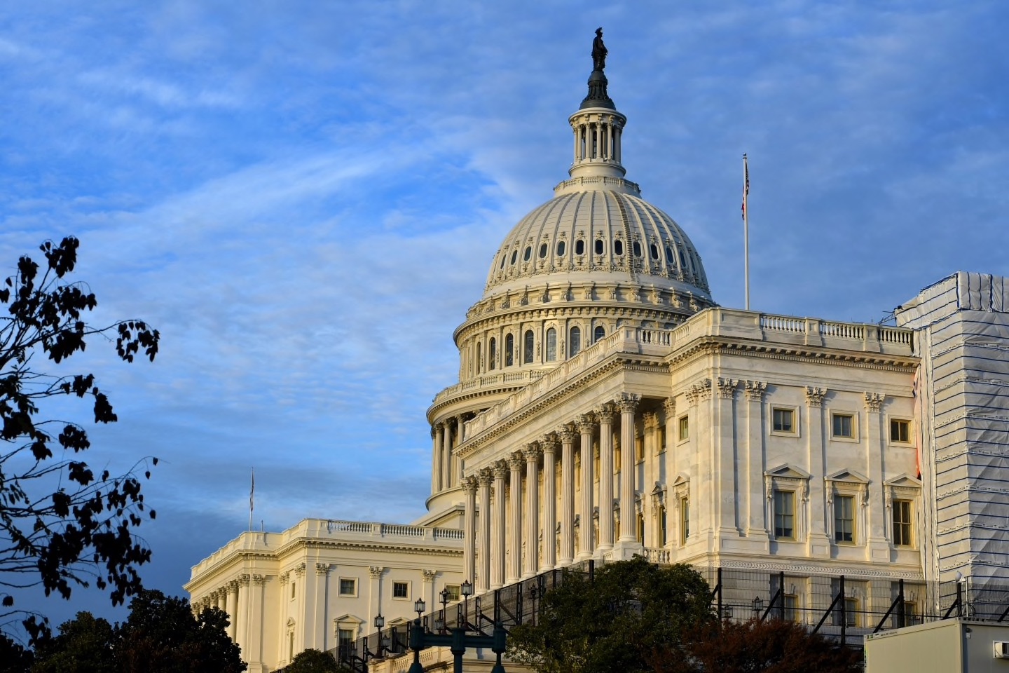 Photograph of the US capitol in Washington, DC