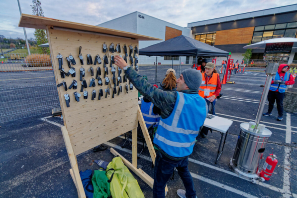 Vehicle station with drivers preparing to begin the experiment (Vanderbilt University)
