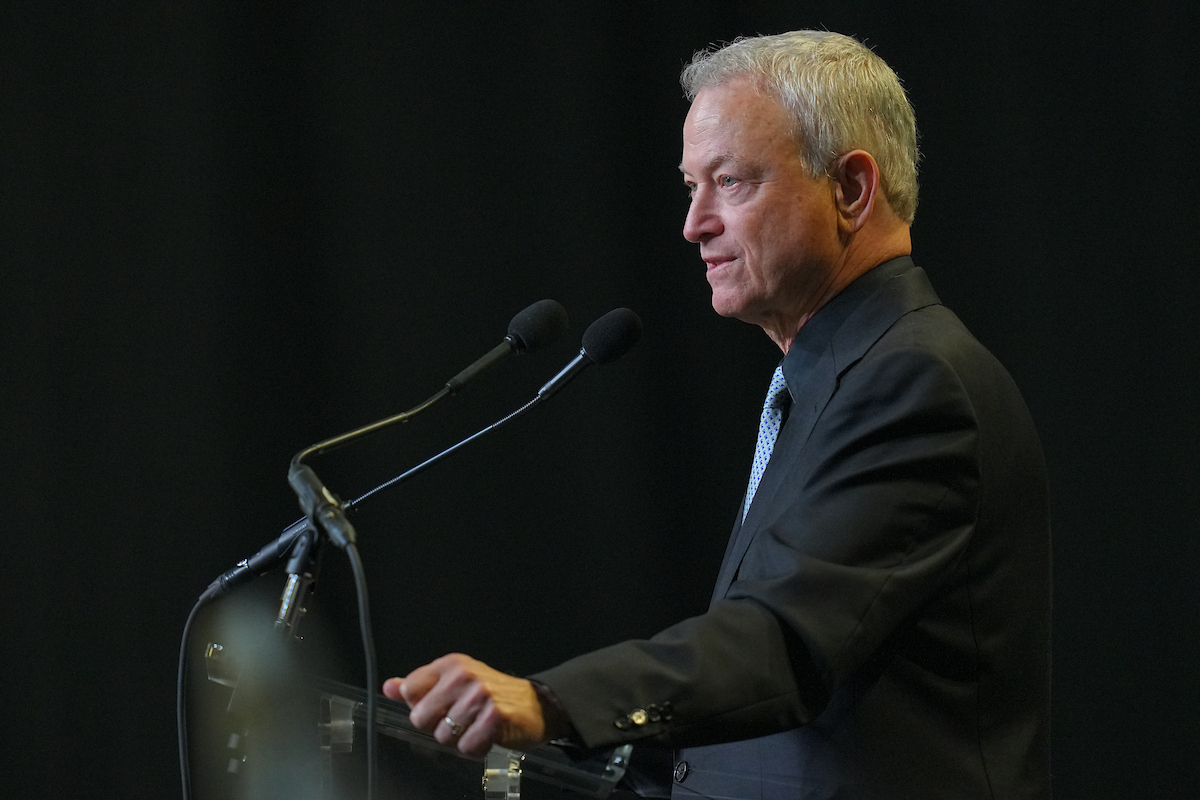  Gary Sinise speaks at the Graduates Day Celebration at the David Williams II Recreation and Wellness Center Indoor Practice Facility.