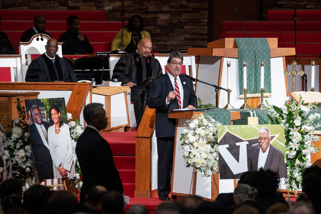 Chancellor Nicholas S. Zeppos shared at the Feb. 15 service that the Vanderbilt Student Recreation and Wellness Center is being named in honor of Williams. (Joe Howell/Vanderbilt)