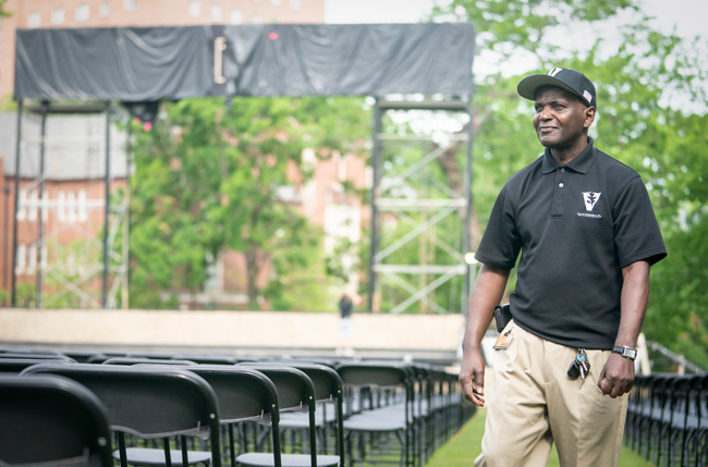 Plant Operations supervisor Randy Smith surveys chairs set up on Alumni Lawn ahead of Commencement ceremonies on May 10. (Joe Howell/Vanderbilt)