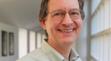 Pitcuted: Mark Cannon. Cannon is teaching 2 of the fall 2023 short programs for Vanderbilt Business Executive Education.