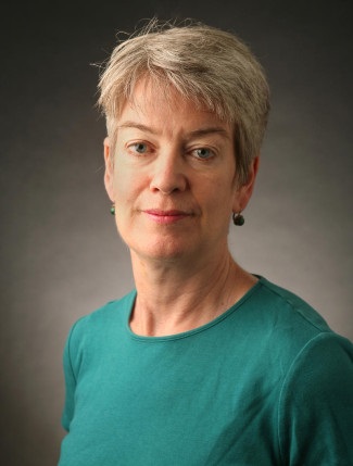 studio headshot of Leah Lowe