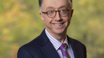 Pictured: Richard Willis in his Vanderbilt Business headshot