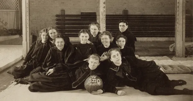 Stella Vaughn (front row, left) and her team won the first women’s basketball game 5-0 in 1897, prompting Vaughn to become Vanderbilt’s first female coach. (VANDERBILT SPECIAL COLLECTIONS AND UNIVERSITY ARCHIVES)