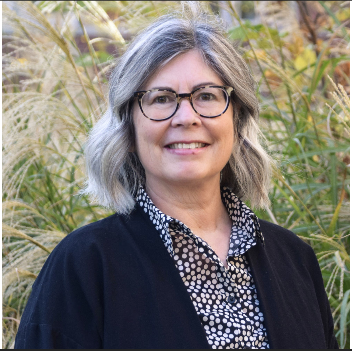 Lori Troxel Headshot