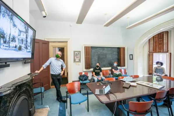 Professor Matthew Worsnick's Historical Documentation class at the Vaughn Home. (John Russell/Vanderbilt)