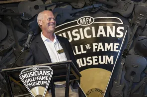 Dean Tom Steenburgh (Vanderbilt)