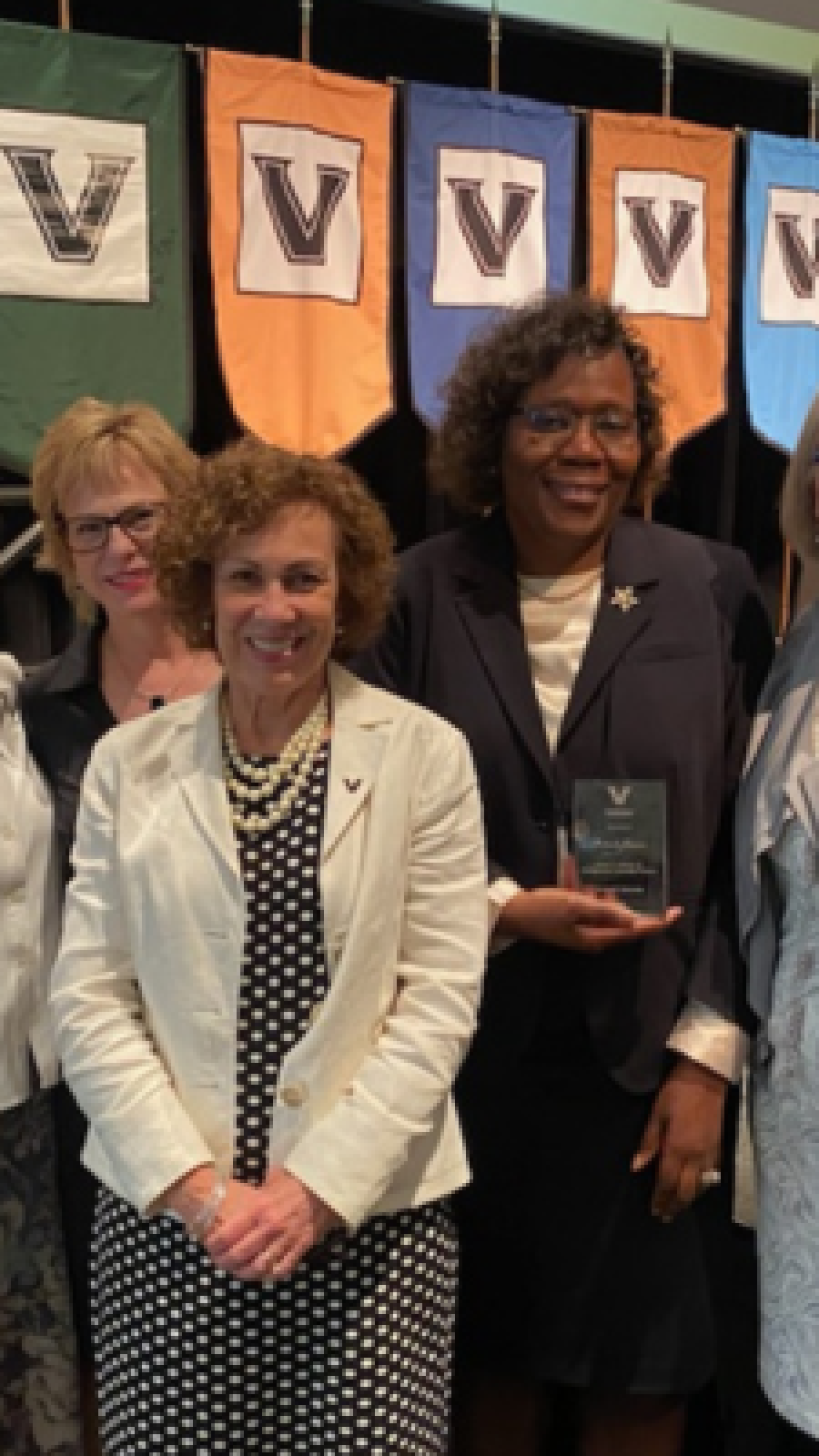 headshot of rolanda johnson