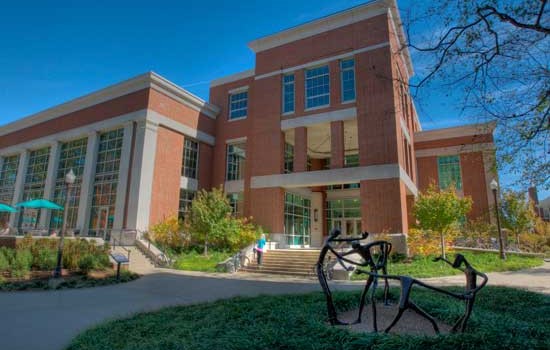 Summer assignment for first-year students develops listening with curiosity as mechanism for engaged dialogue and community building